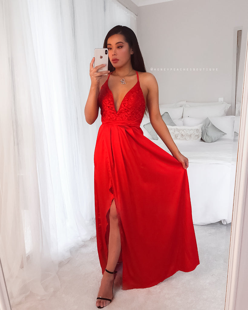 Star Of The Show Maxi Dress - Red