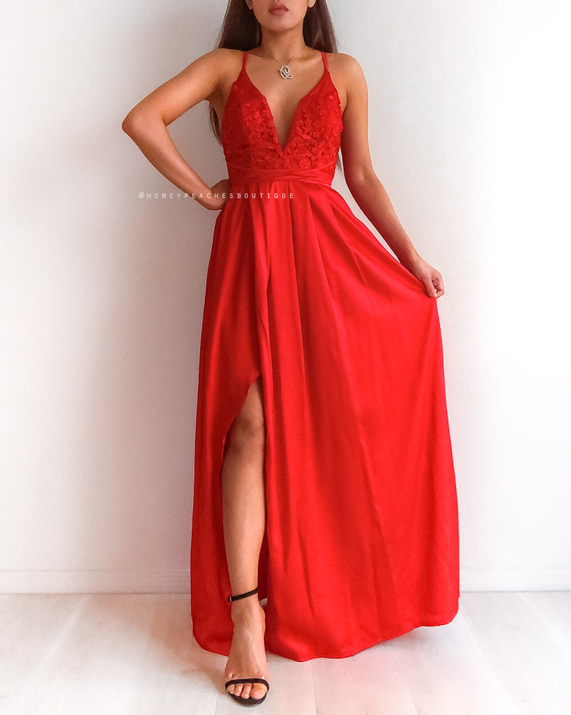 Star Of The Show Maxi Dress - Red